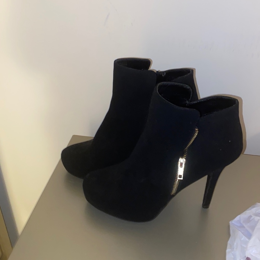 Black heels